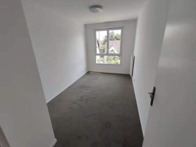 Métro Louis Aragon | Appartement 4 pièces de 76,7 m² avec balcon