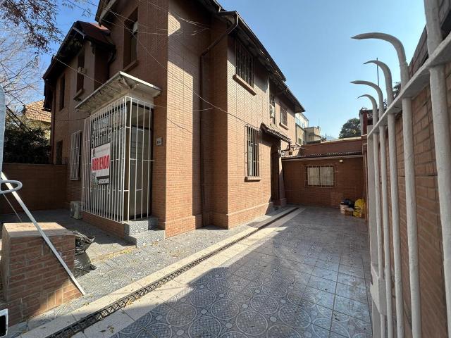 METRO SALVADOR 4D,2B,2EST,1ANEXO/ESCRITORIO