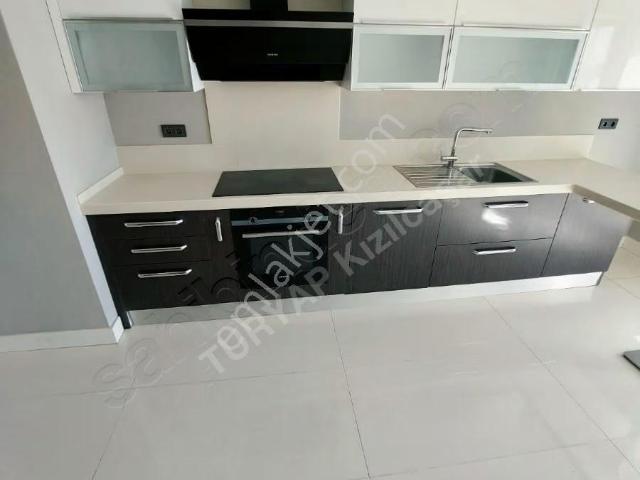 Metromal Konutları Cadde Cephelı Boş Satılık 3+1