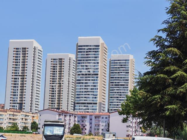Metromall Alışveriş Merkezi Yakını Satılık 3+1 Daire
