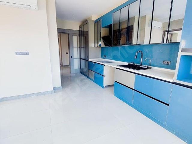 METROMALL YANI GÖKDEMİR PREMİUM'da ULTRA LÜX 4+1 SIFIR DAİRE