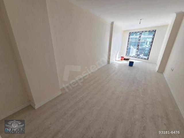 METRONUN DİBİNDE SIFIR BİNADA CADDE ÜZERİ GENİŞ DUBLEKS DAİRE 3+2