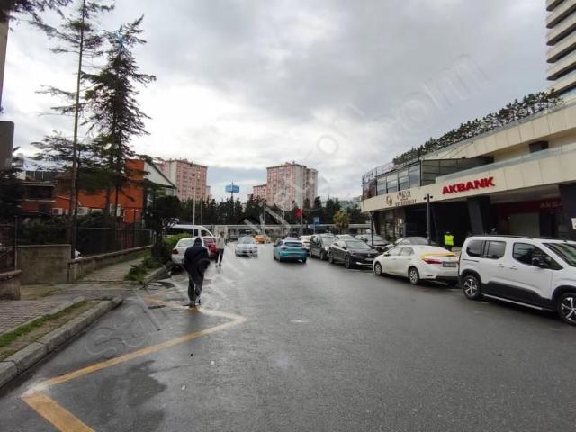 Metrobüs Dibinde 3+1 Satılık Daire Kelepirrr Fiyat Merkezdee