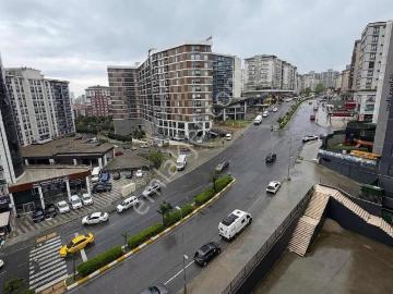 Metrobüse 10 Dakika Yürüme Mesafesinde Site İçerisinde