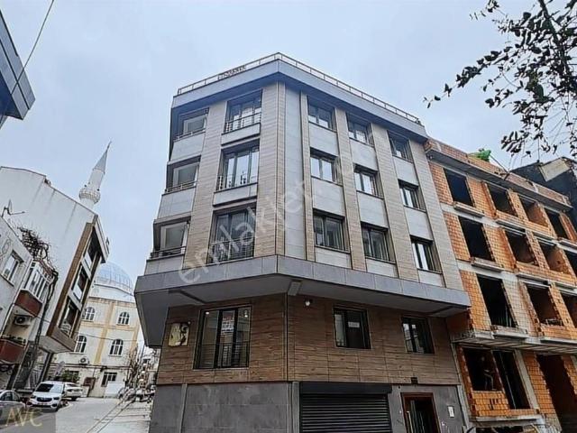 Metrobüse 2 Dakika Mesafede, Açık Mutfaklı 2+1 Satılık Daire