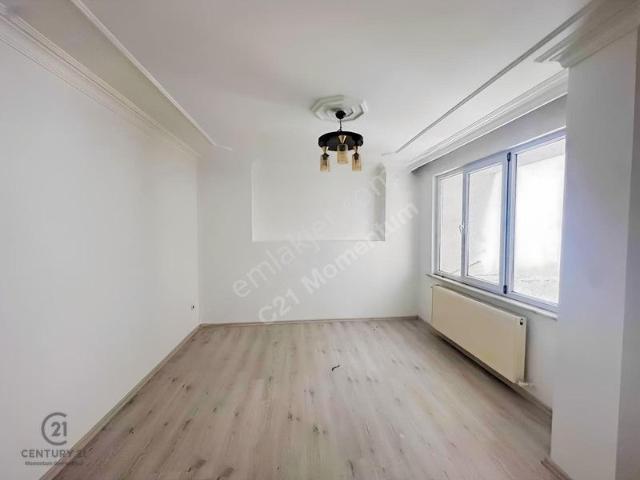 Metrobüse 5 Dk Geniş 75 M² 1+1 Kapalı Mutfak Kiralık Daire