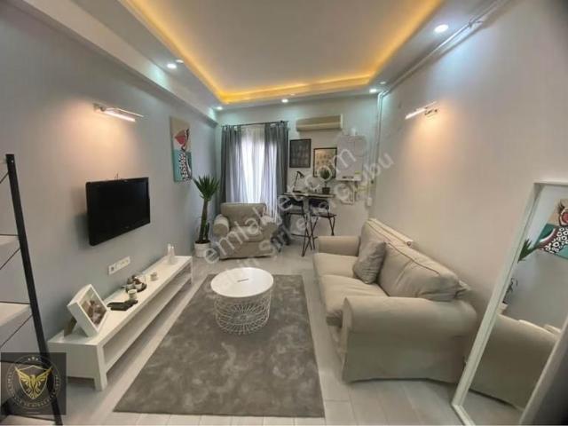 Metrobüse 5'dk Butik Siteiçi Lüx Eşyalı Ayrı Mutfaklı 1+1 Daire