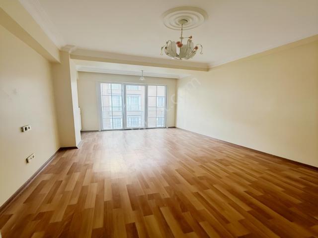 Metrobüse 6 Dk Mesafede 110m2 2+1 Acil Kiralık Daire !