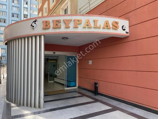 Metrobüse Yakın Cumhuriyet Mahallesi'nde Kiralık 1+1 Full Eşyalı