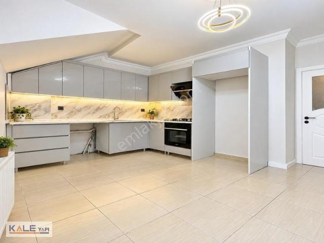 Metrobüse Yakın Giriş Emsali 2+1 Datılık Daire