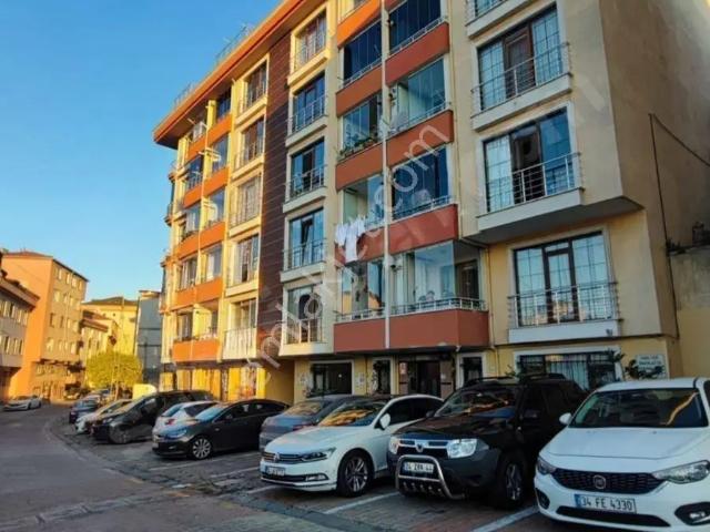 Metrobüste 5dk Otoparklı Asansörlü Full Manzaralı Geniş Daire