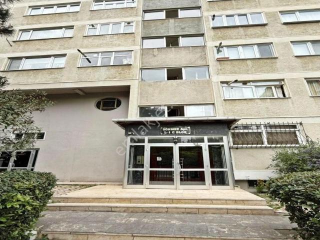 Metrobüsün Dibinde Aile Apartmanında Satılık Efsane 3+1 Arakat Fırsat Daire