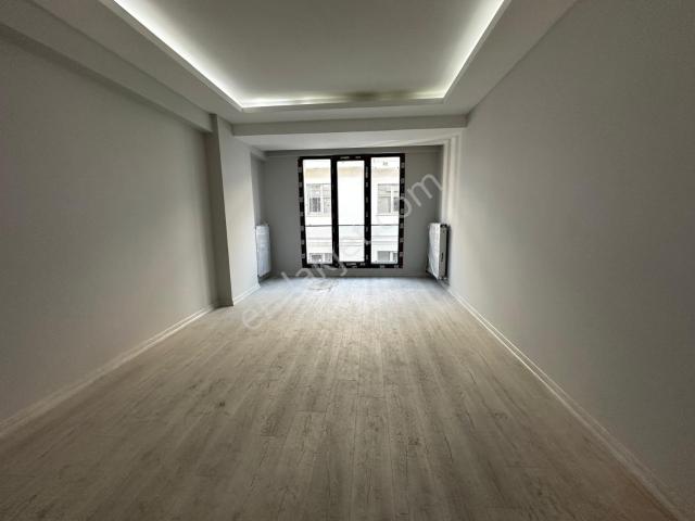 Metrobise 5 Dk Mesafede 3+1 Otoparklı