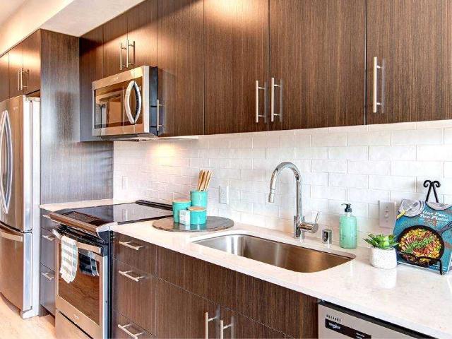 Metroline Flats 1 Bedroom Apartment for Rent at 915 E Spruce St, Seattle, WA 98122 First Hill