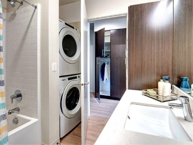 Metroline Flats 1 Bedroom Apartment for Rent at 915 E Spruce St, Seattle, WA 98122 First Hill