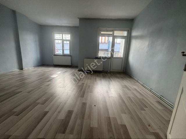Metropol Emlak’tan Kiralık Daire 1 + 1 Menderes Mahallesi