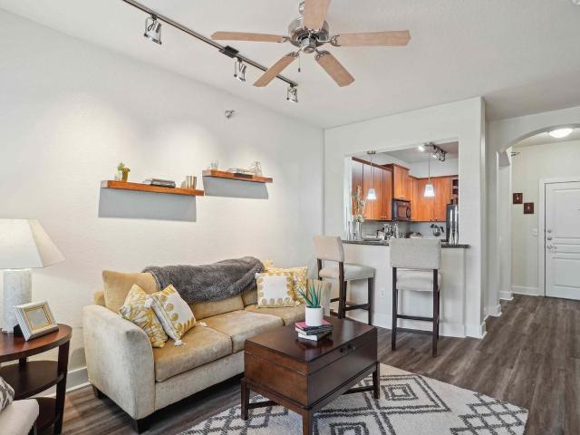 Metropolitan 1 Bedroom Apartment for Rent at 75 Riverfront Dr, North Little Rock, AR 72114