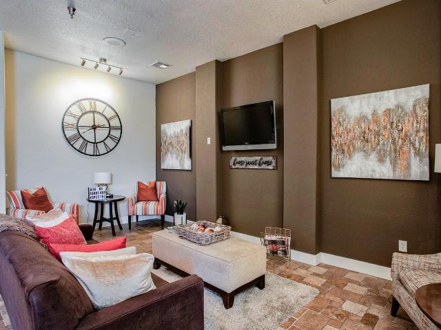 Metropolitan 2 Bedroom Apartment for Rent at 75 Riverfront Dr, North Little Rock, AR 72114