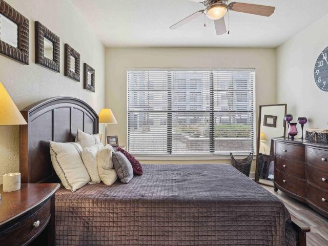 Metropolitan 2 Bedroom Apartment for Rent at 75 Riverfront Dr, North Little Rock, AR 72114