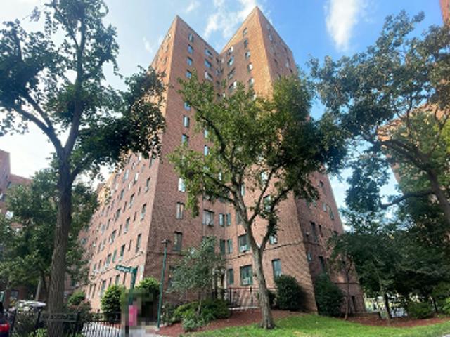 Metropolitan Ave Apt 2b