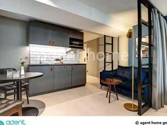 METROPOLITAN LIVING