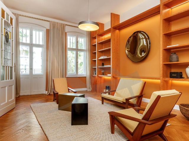 Metropolitan luxury living