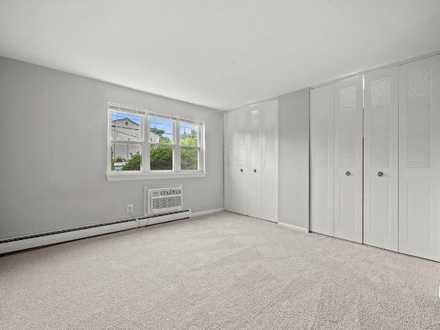 Metropolitan Runnemede 1 Bedroom Apartment for Rent at 100 Hartford Dr, Runnemede, NJ 08078