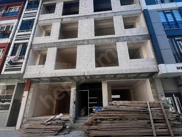 METROYA KOMŞU İNŞAATTAN SATILIK 2+1 DAİRE 1. KAT UYGUN FİYAT