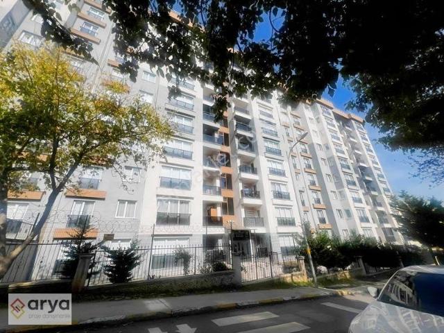 Metroya Ve Ankara Cad. Yakın,ebeveyn Banyolu Kiralık 2+1