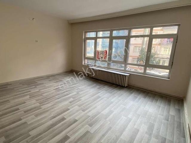 Metroya Yürüme Mesafesi İçi Yeni Yapılı Salon Bağımsız Daire