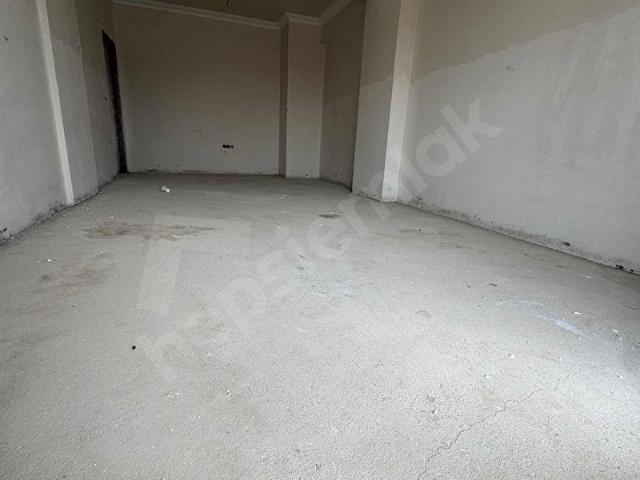 METROYA YÜRÜME MESAFESİNDE 2+1 ARAKAT DAİRE
