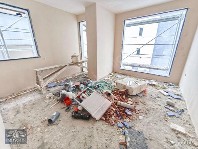 METROYA YÜRÜME MESAFESİNDE SIFIR BİNADA ARA KAT 2+1 DAİRE