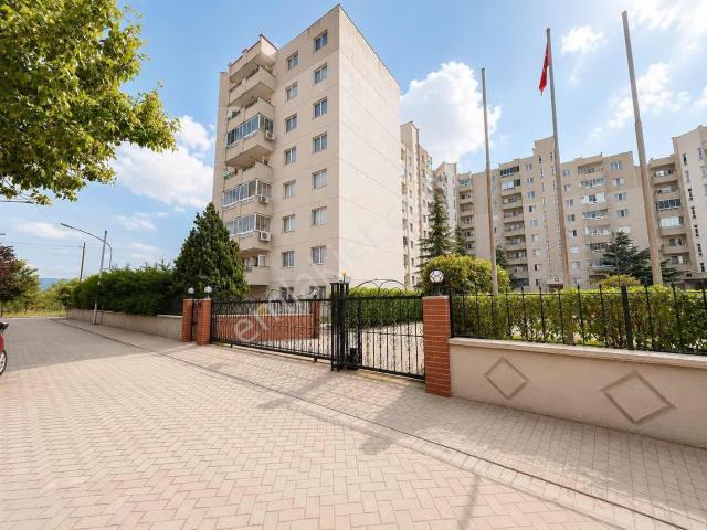 Metroya Yakın Maraton Sitesi Geniş Tip Satılık 3+1 Daire