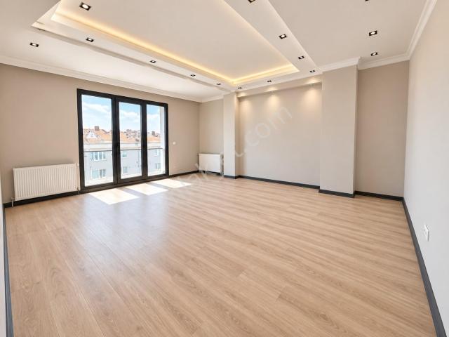 Metro'ya Yakın Şahane Dubleks Yüksek Tavan 5+2 250m2