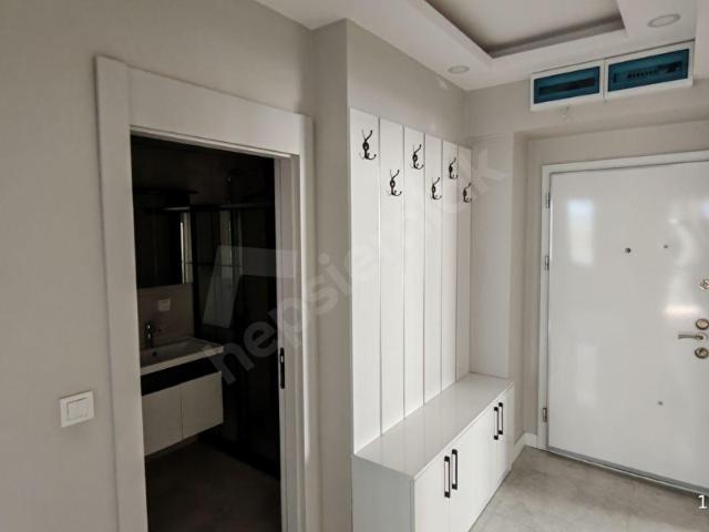 Metroya Yakın Asansörlü Yeni Bina Kiralık 2+1 Daire