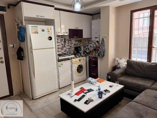 Metroya Yakın Kayışdağı Mah. Öğrenciye kurumsala Eşyalı 1+1