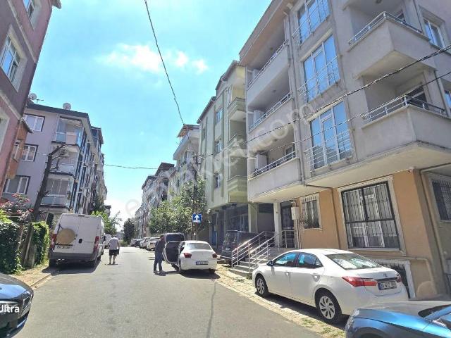 Metroya Yakın Kiralık Daire