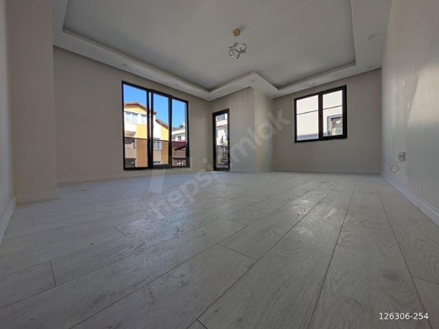 METROYA 200 MT MESAFEDE 3+1 SIFIR KULLANIŞLI DAİRE.