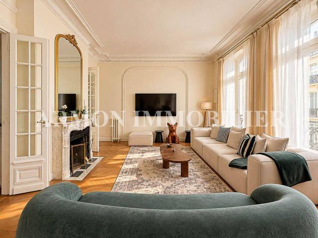 Meublé 3 chambres 155m2