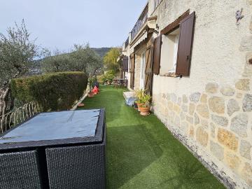 Appartement à louer à Alpes - Terrasse
