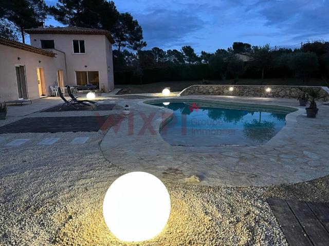 Meublé à loue octobre a fin mai dans villa à Fayence 2 pièces et mezzanine