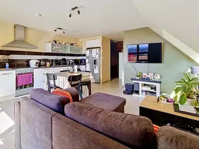 Meulan en Yvelines 78250 Achat / Vente appartement 3 pièces t3 au dernier étage parking