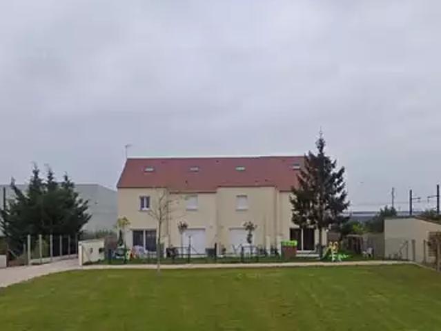 Meung sur Loire 45130 Location maison 4 pièces t4 jardin terrasse