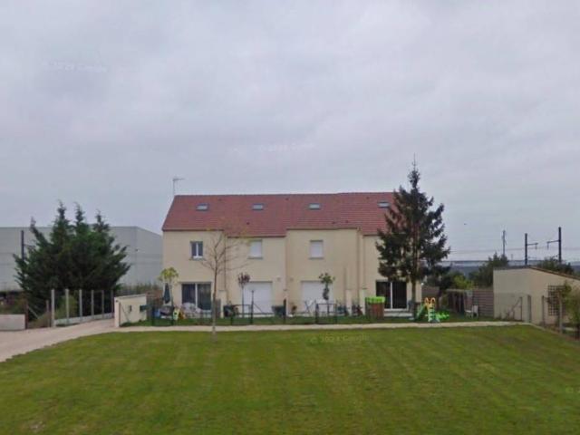 MEUNG SUR LOIRE MAISON TRIPLEX DISPONIBLE LE 23.10.2026
