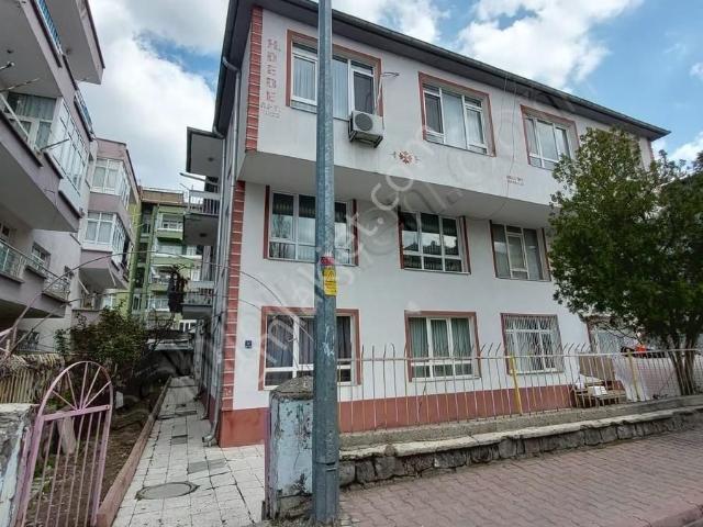 Mevlana Mahallesin De Zemin Kat.2+1 Planı 3+1 Dönüşüme Uygun