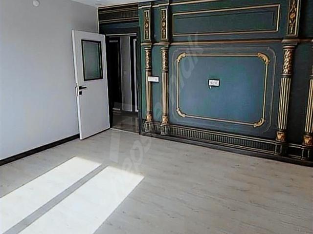 Mevlana Mahallesinde 2+1 geniş balkonlu daire.