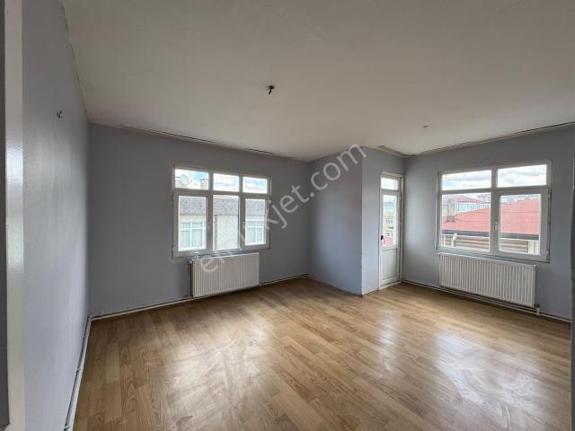 Mevlana Mahallesinde 3+1 Net 120m2 Asansörlü Daire