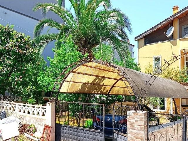 Mevlana Mahallesinde Dere Yapı Triplex Villalarında 250 M2 Arsası İçinde 100 M2 Müstakil Bina