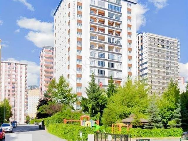 Mevlana Pazar Yeri Ve Tramvay Yanında Kiralık Eşyalı 3+1 Daire