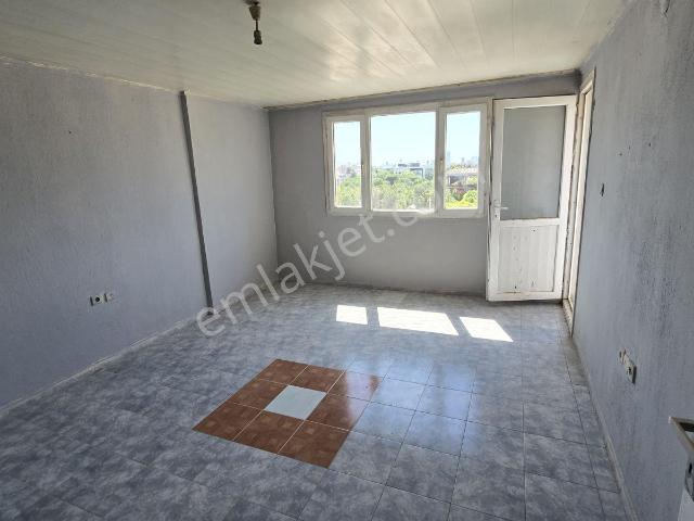 Mevlana'da Kiralık Ara Kat 2+1 Daire
